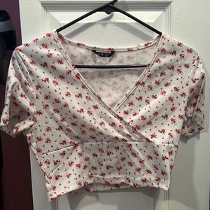 Floral crop top shirt